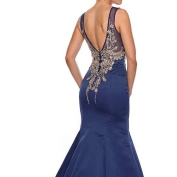 Illusion Neck Lace Bodice Prom Dress JT623 - Picture 2 of 5